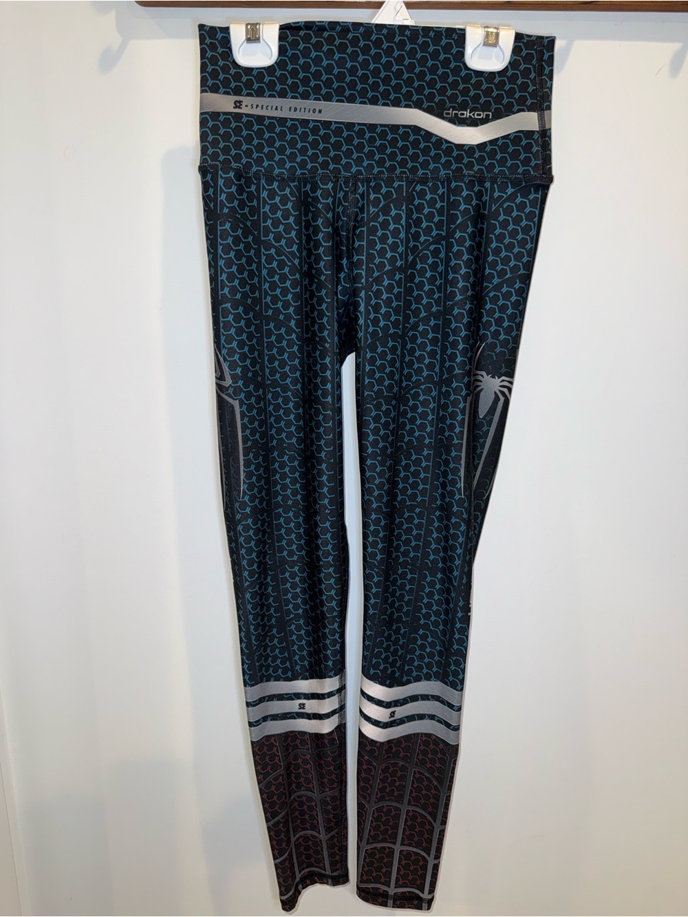 Drakon Special Edition Spiderman Black & Blue Patterned Athletic Leggings
